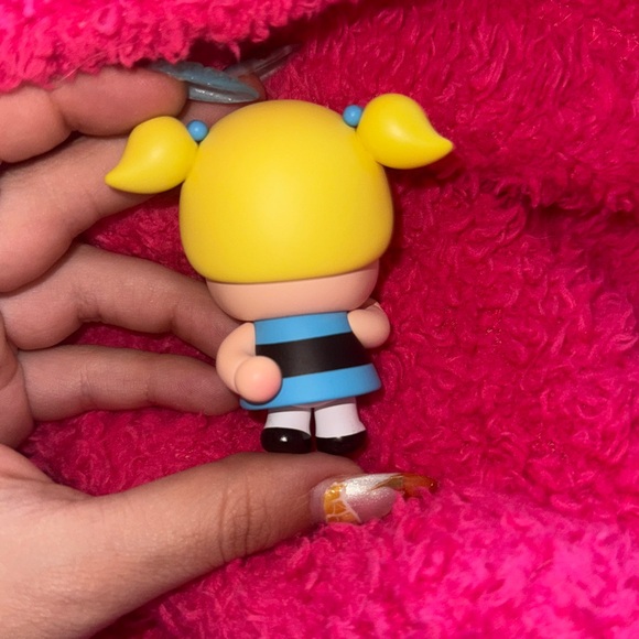 POPMART COLLECTABLE - Picture 2 of 2